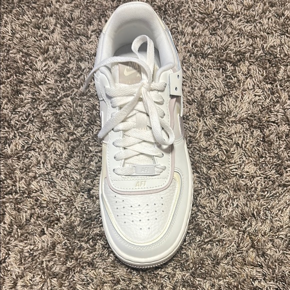 Nike Women's Sneakers - White and Purple - Picture 3 of 6